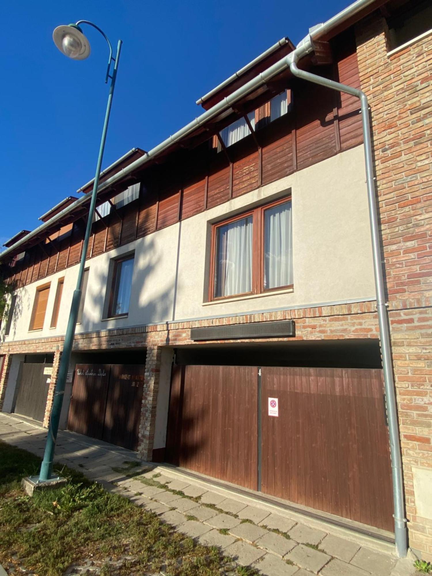 Angyal Apartman Gyula Exterior photo