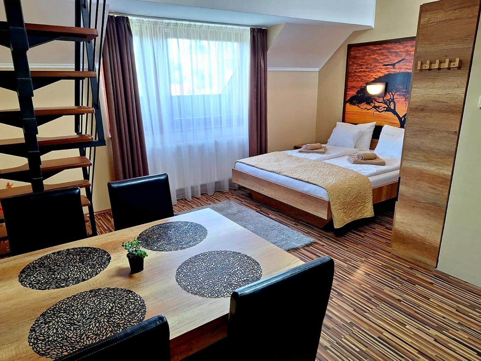 Angyal Apartman Gyula Exterior photo