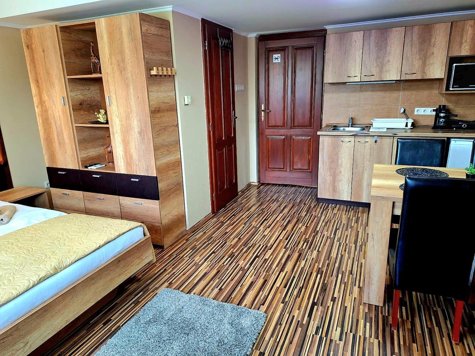 Angyal Apartman Gyula Exterior photo