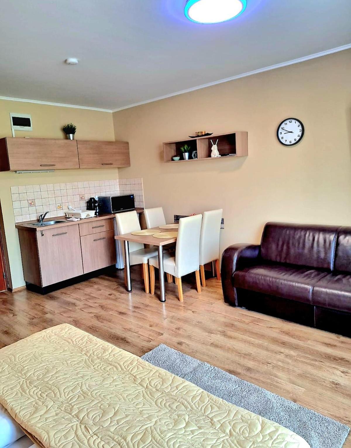 Angyal Apartman Gyula Exterior photo